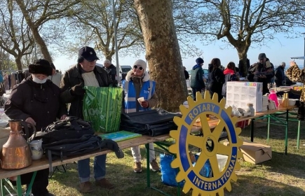 Un stand du Vide Greniers